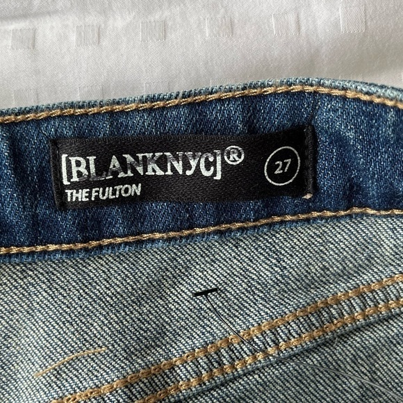 BLANK NYC The Fulton Distressed Roll Up Denim Jean Short NWT 27” - Picture 13 of 16